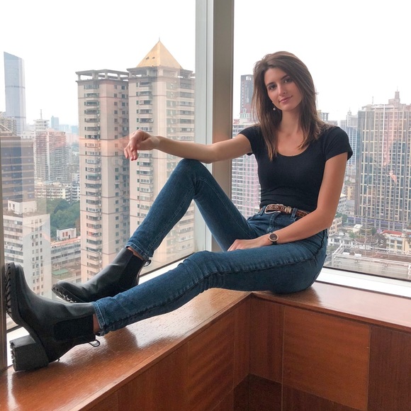 Meet your Posher, Laura - Picture 4 of 8